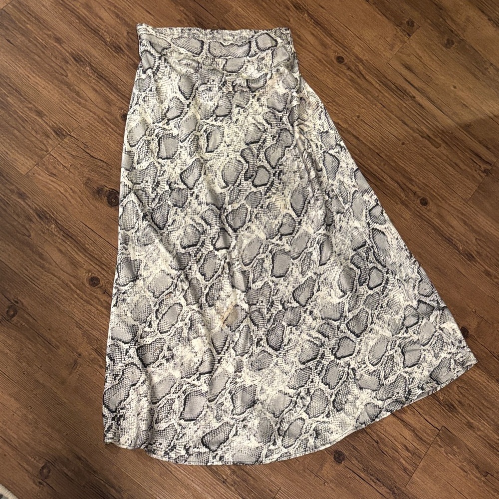 Midi skirt